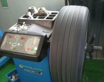 補胎后是否必須進行動平衡？專業(yè)設(shè)備修理視角解析